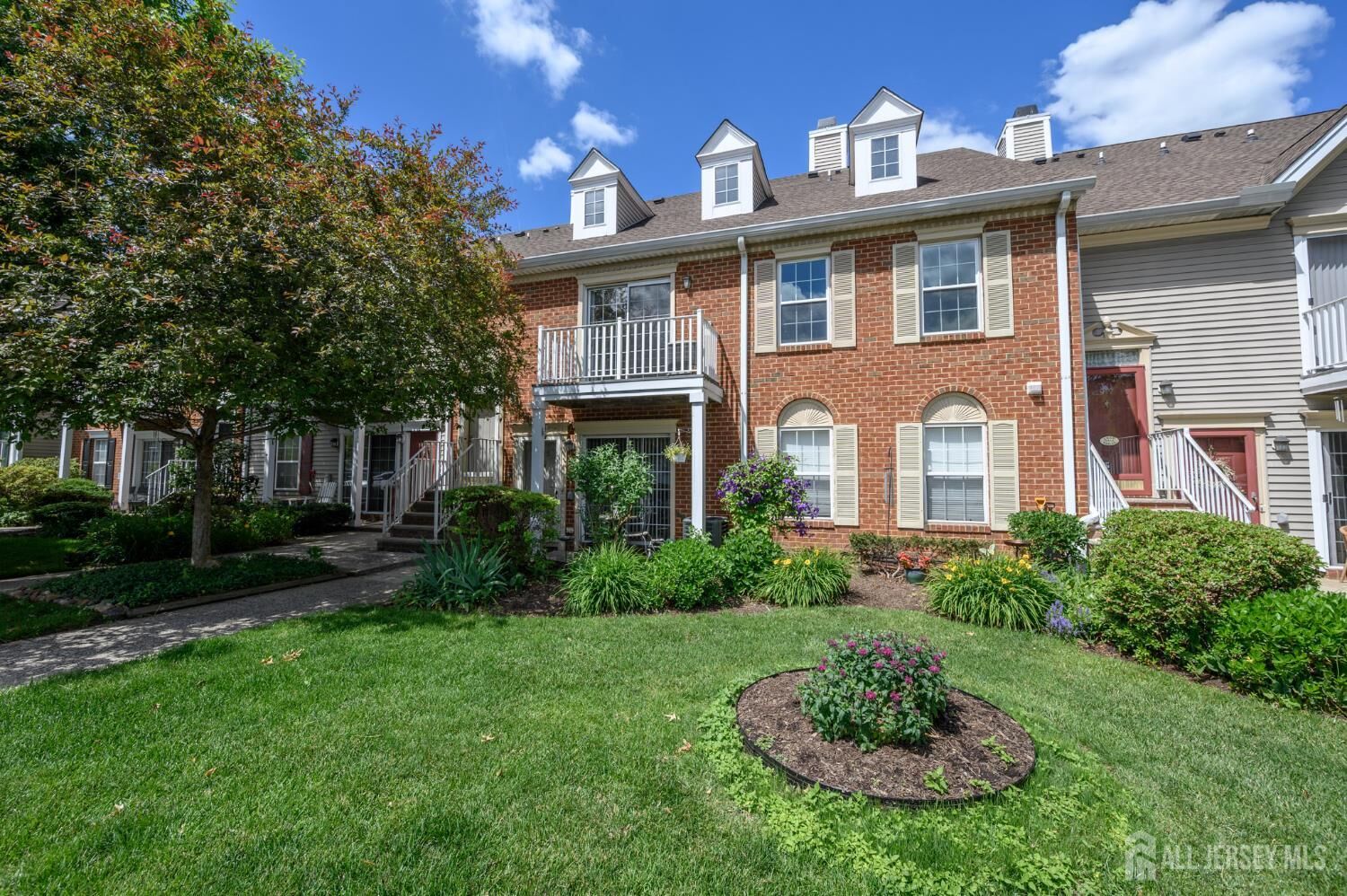 Property Photo:  913 Timberbrooke Drive  NJ 07921 