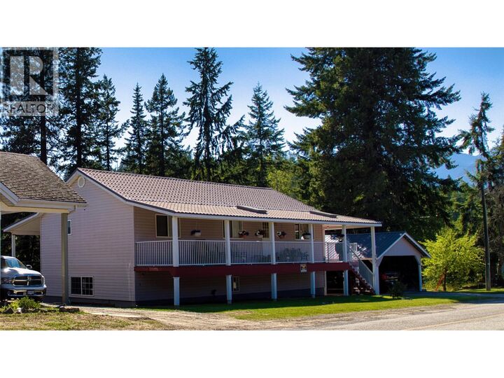 301 Fowler Street — photo 1