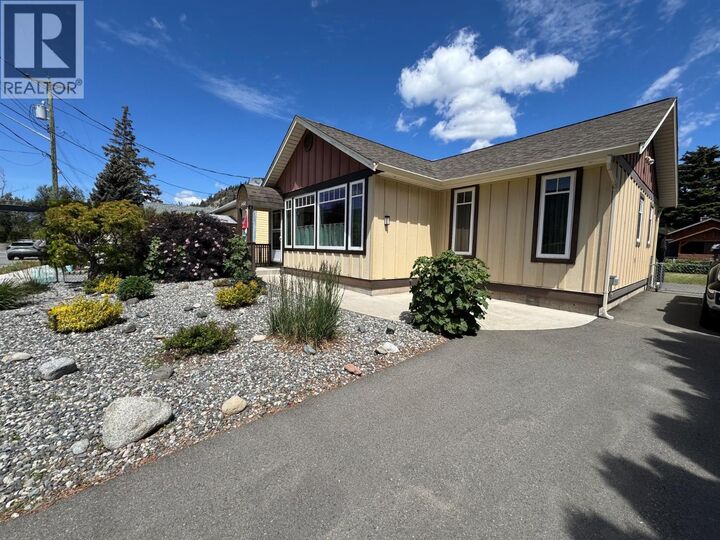Property Photo: 1451 Canford Avenue BC V1K 1B8
