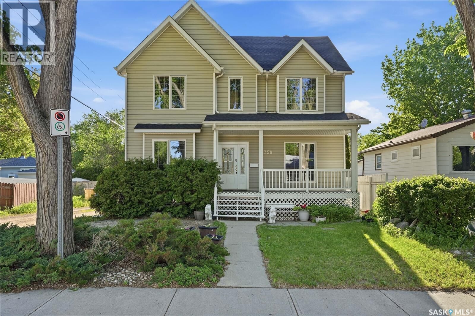 Property Photo: 1358 Forget Street SK S4T 4Y1