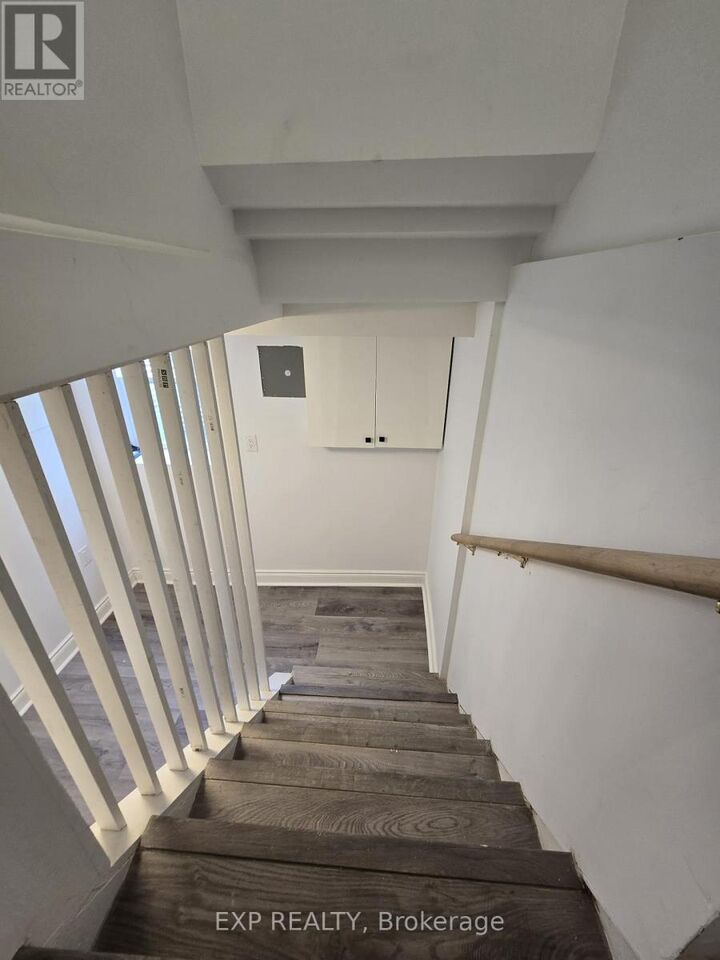 Property Photo:  20 Newhaven Street B  ON K2G 0X5 