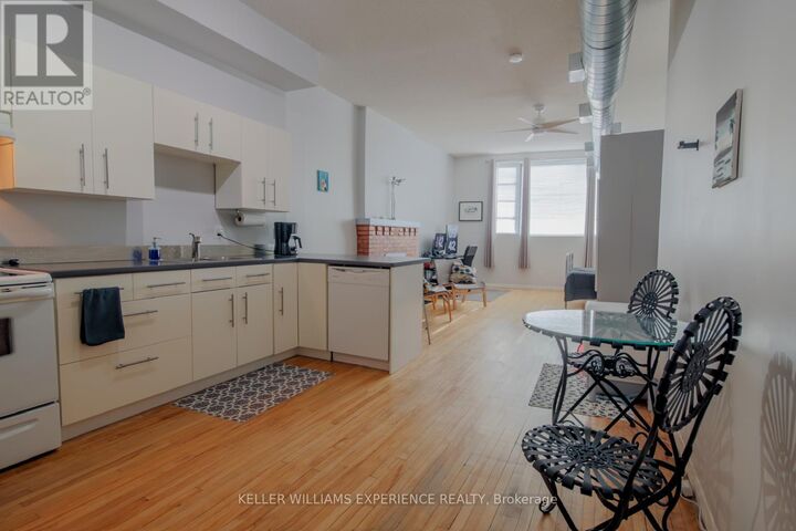 Property Photo: 17 John Street North 2nd Floor ON L8R 1H1