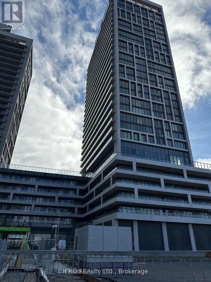 Property Photo:  8960 Jane Street 2112  ON L4K 0N9 
