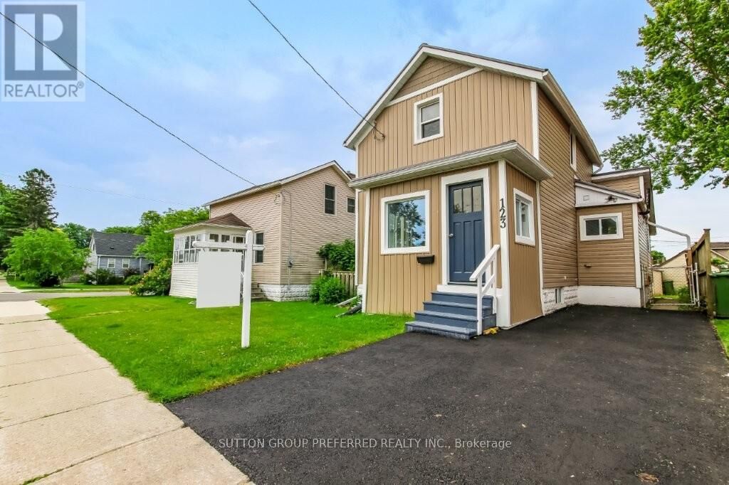Property Photo:  123 Erie Street  ON N5R 2N1 