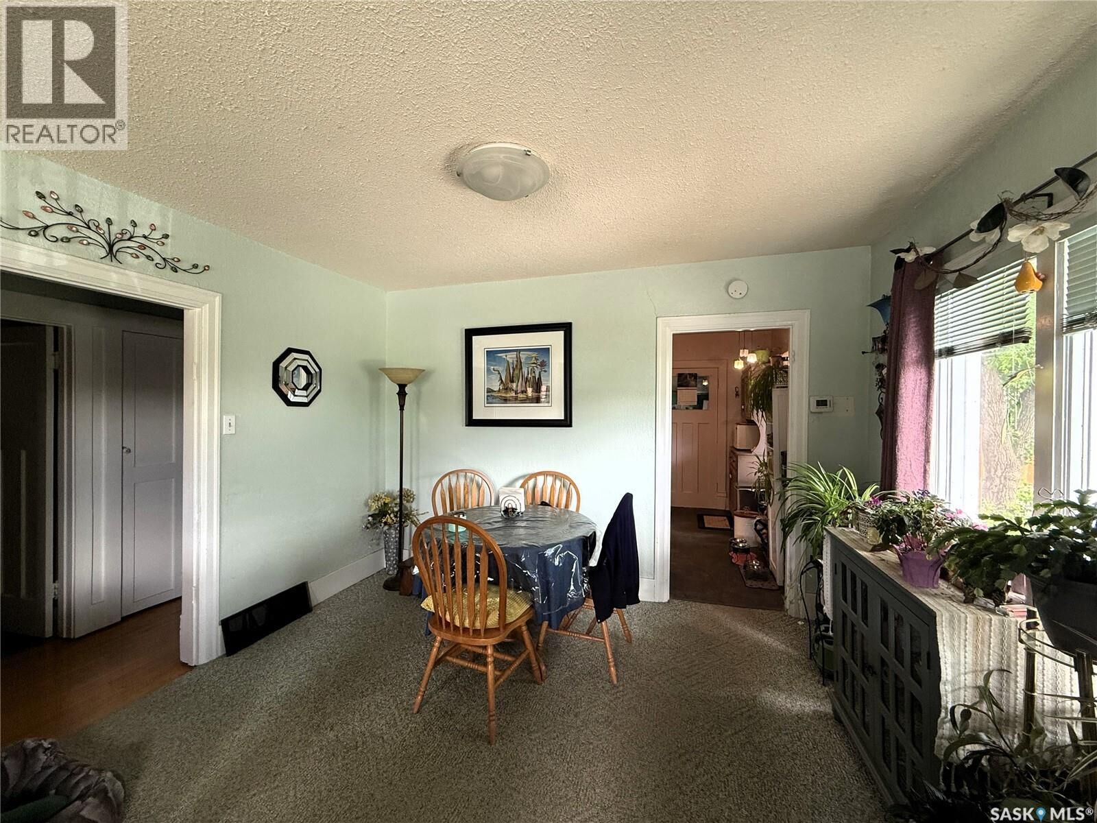 Property Photo:  320 23rd Street E  SK S6V 1P7 