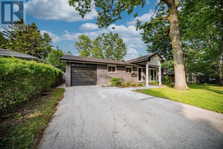 Property Photo: 1277 Gainsborough Drive ON L6H 2H5