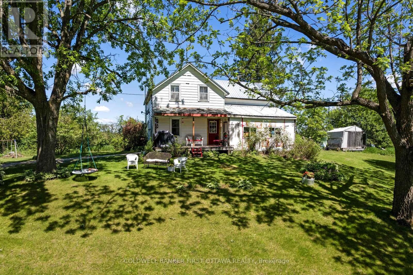 Property Photo:  400 Buttermilk Hill Road  ON K7H 3C3 