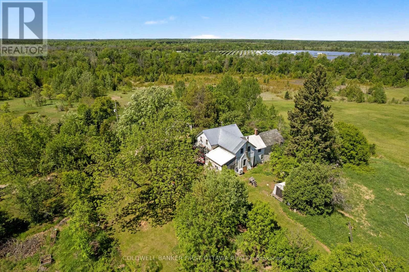 Property Photo:  400 Buttermilk Hill Road  ON K7H 3C3 