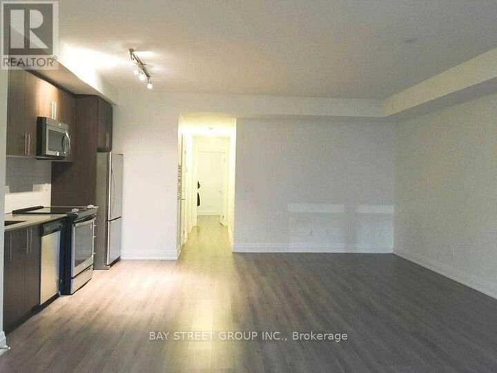 Property Photo: 780 Sheppard Avenue East 53 ON M2K 0E8