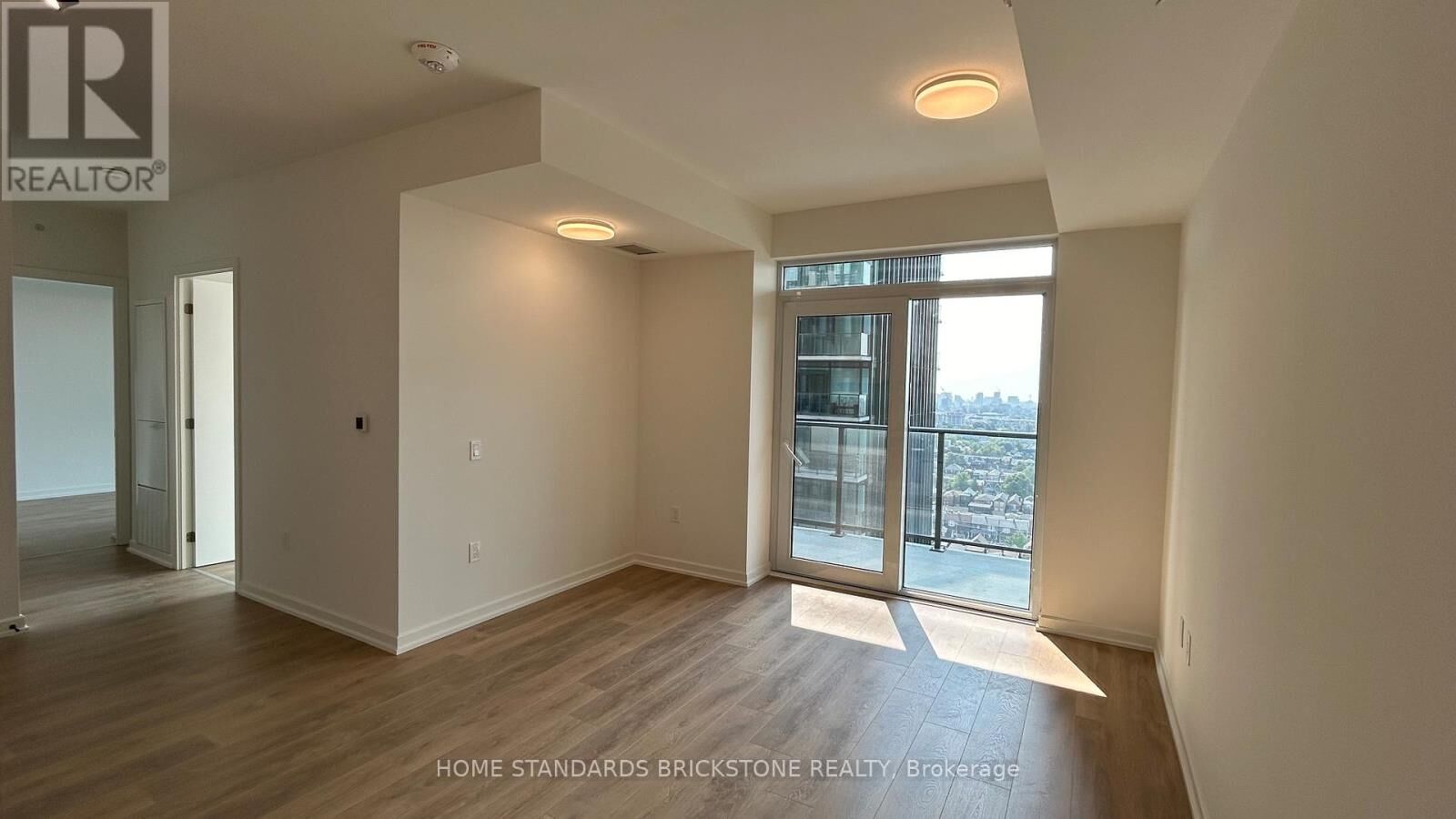 Property Photo: 1285 Dupont Street 1701 ON M6H 0E3