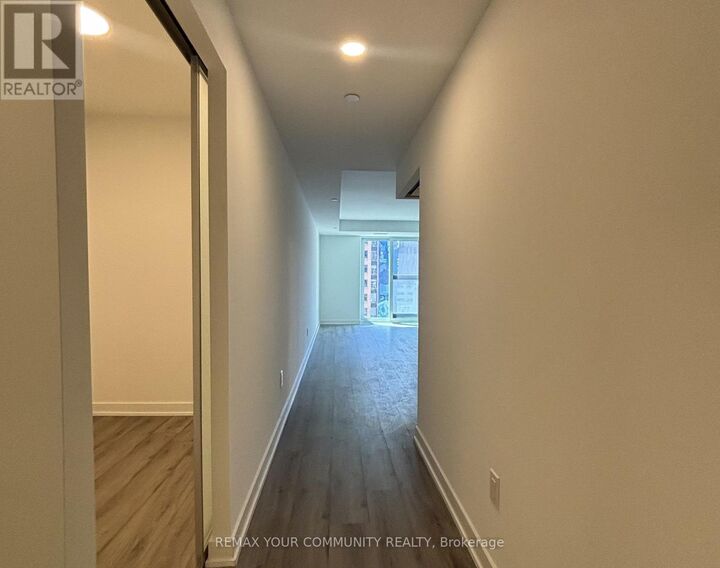 Property Photo:  252 Church Street 702  ON M5B 1E2 