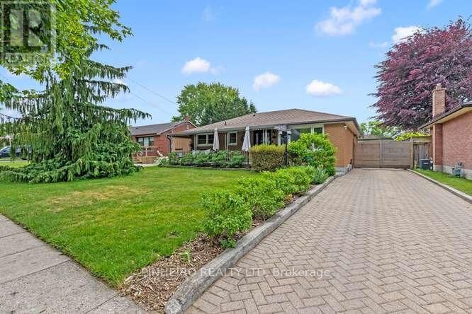 Property Photo: 1807 Sudbury Avenue ON N5W 2A4