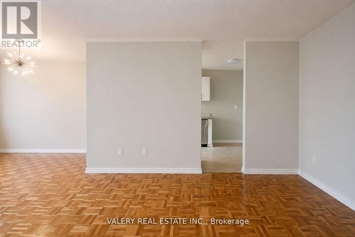 Property Photo:  75 Eastdale Avenue 1014  ON M4C 5N3 