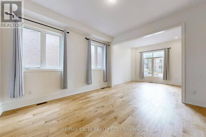 Property Photo:  29 Night Sky Court  ON L4C 2R4 