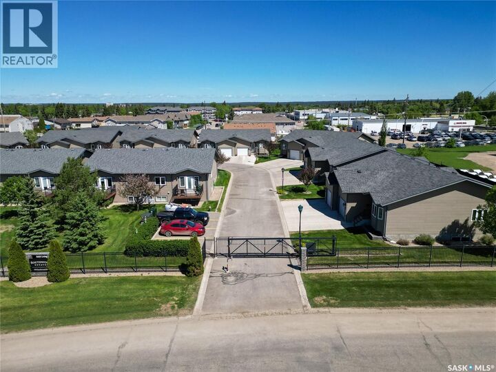 Property Photo:  20 550 Southwood Drive  SK S6V 1G4 