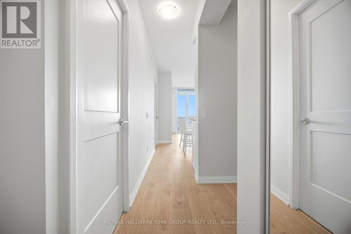 Property Photo: 7895 Jane Street 2117 ON L4K 0K2