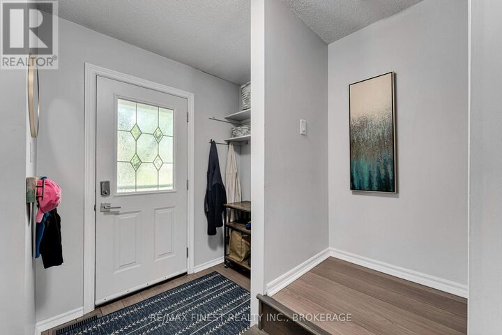 Property Photo: 801 Grouse Crescent ON K7P 1A1