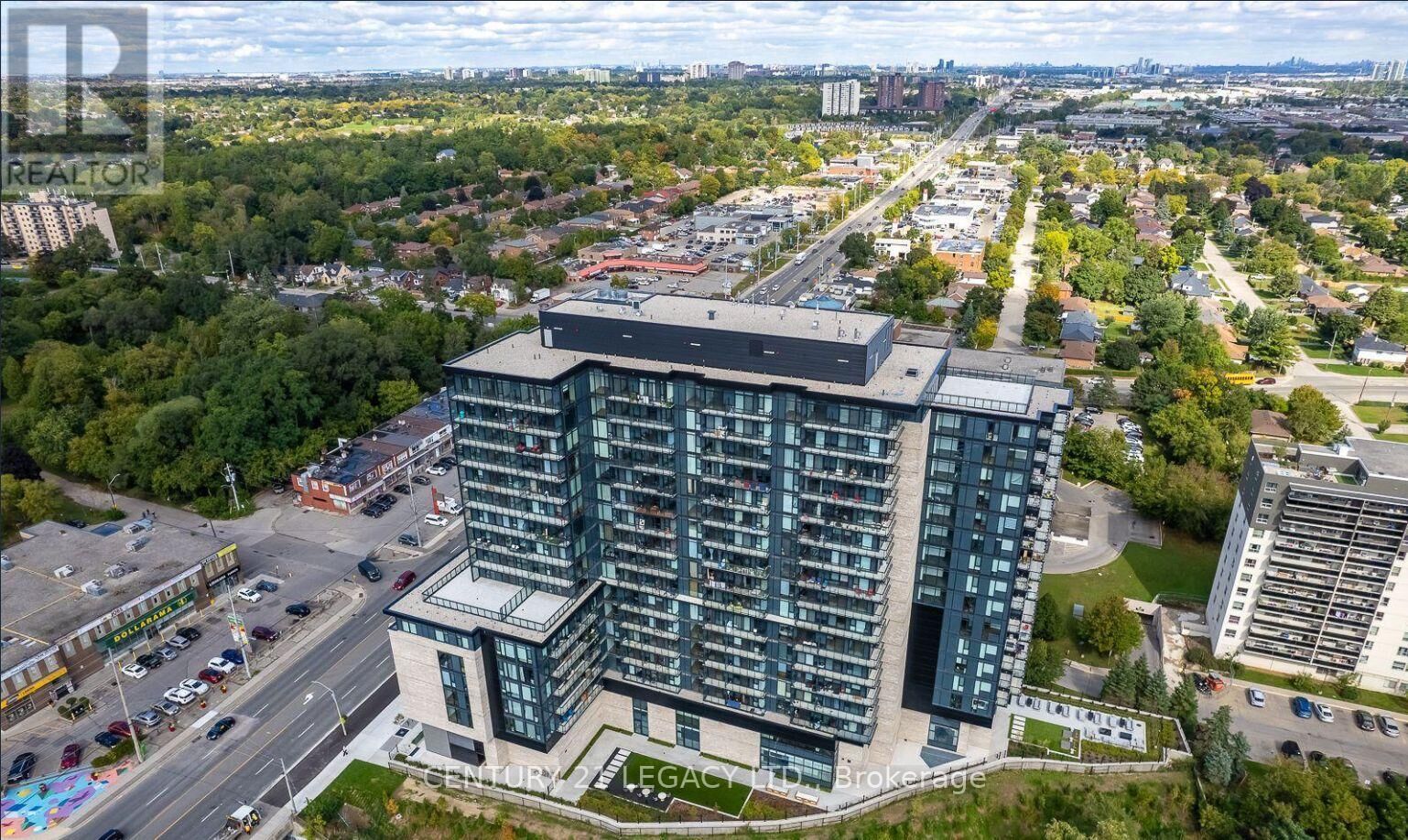 Property Photo:  86 Dundas Street East 821  ON L5A 1W4 