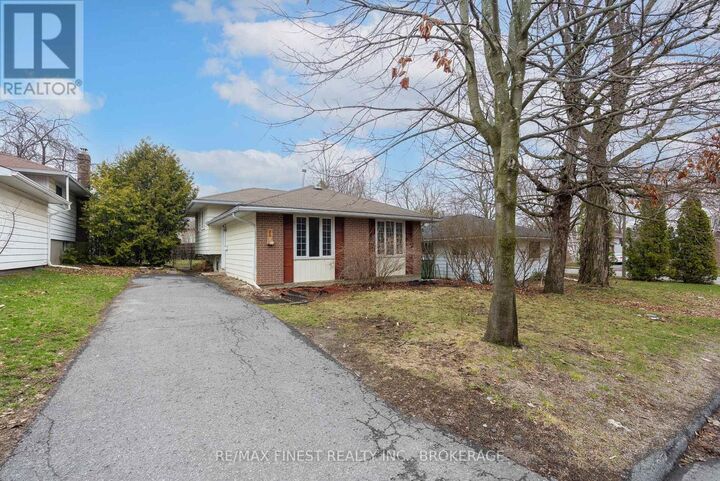 Property Photo:  20 Foster Street  ON K7M 6L6 