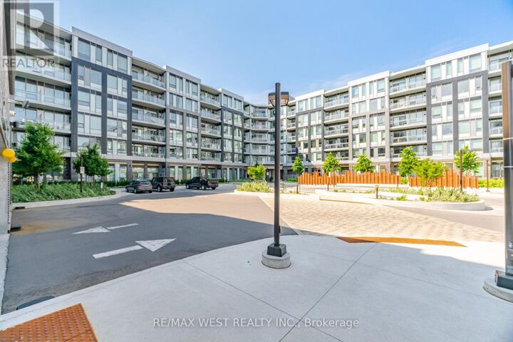 Property Photo:  2501 Saw Whet Boulevard 614  ON L6M 5N2 