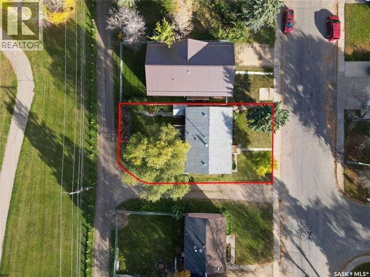 Property Photo: 1878 13th Street W SK S6V 3K3