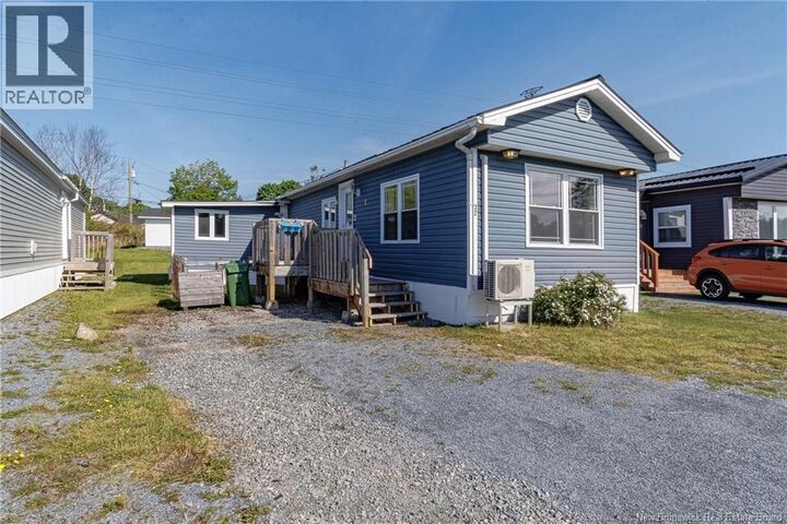 Property Photo:  32 Violet Street  NB E2M 5M3 