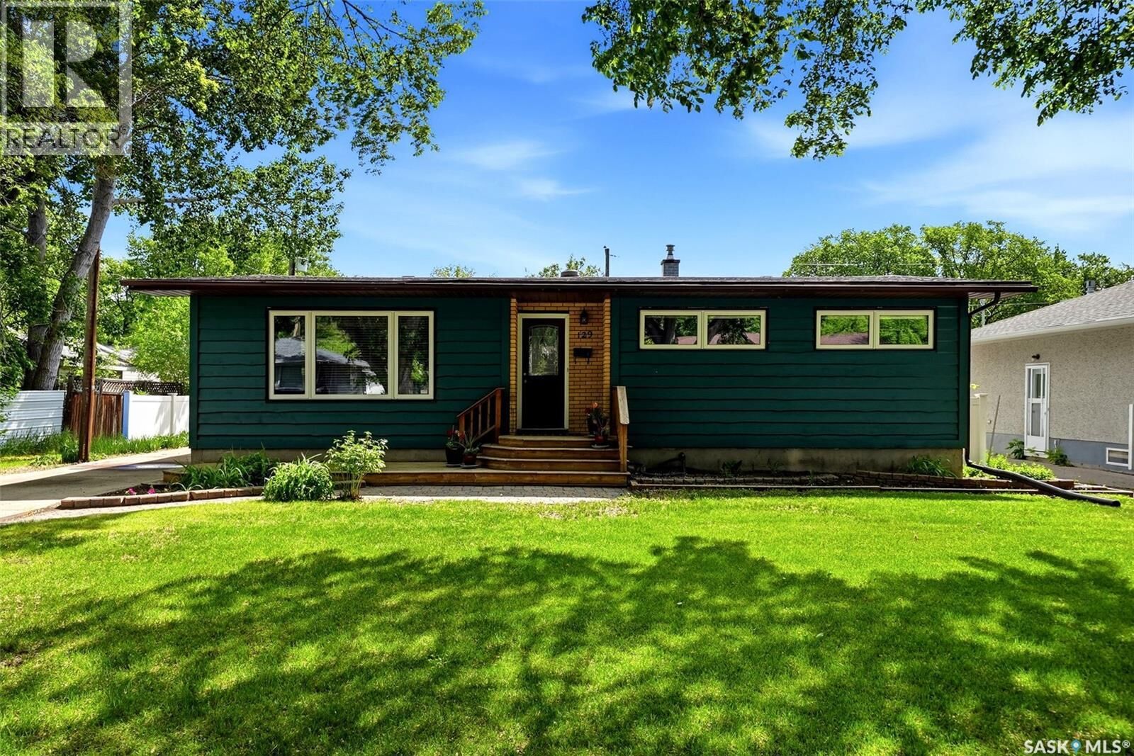 Property Photo: 129 McKee Crescent SK S4S 5N7