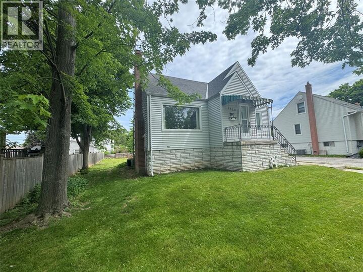 Property Photo: 1028 Logan Street West ON N7S 1V2