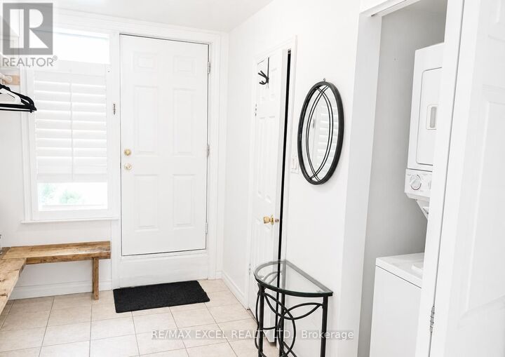 Property Photo: 114 Connaught Avenue ON M2M 1H2