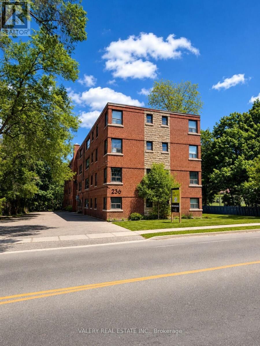 Property Photo:  236 Gordon Street 12  ON N1G 1X3 