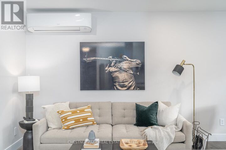 Property Photo:  42 Cavell Avenue  ON M8V 1P2 