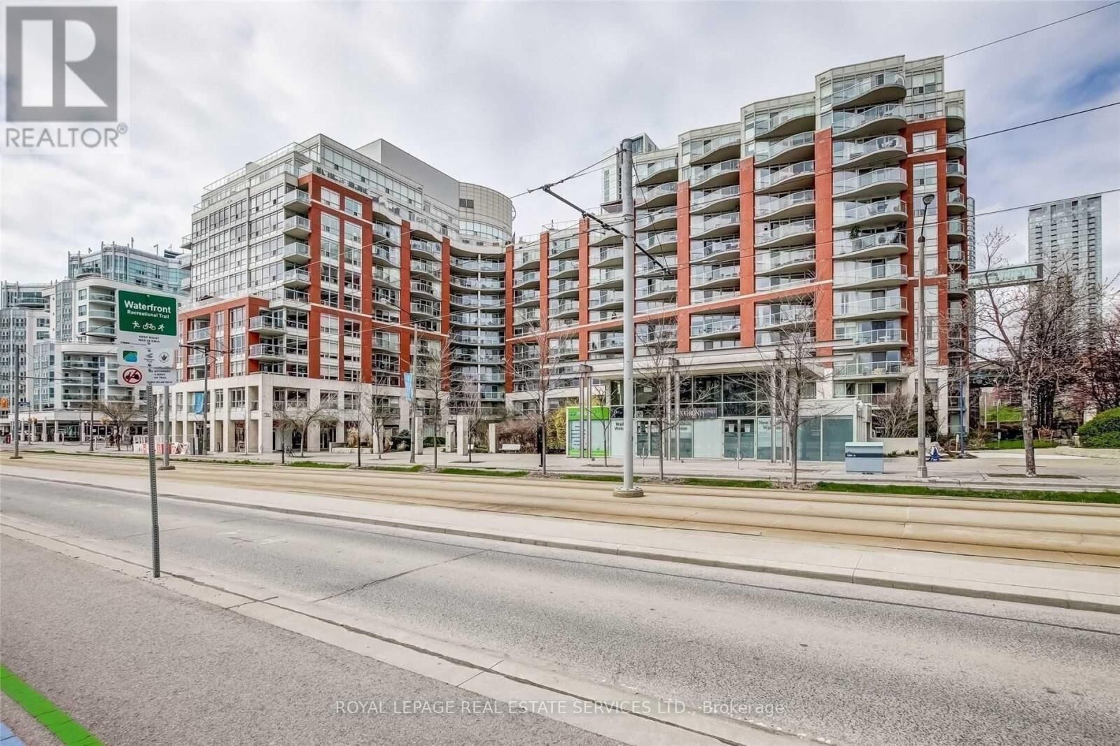 Property Photo:  550 Queens Quay 709  ON M5V 3M8 