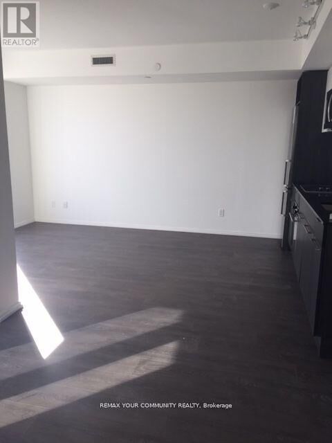 Property Photo:  68 Shuter Street 1803  ON M5B 0B4 