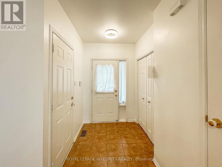 Property Photo:  172 Gray Crescent  ON K2K 3L8 