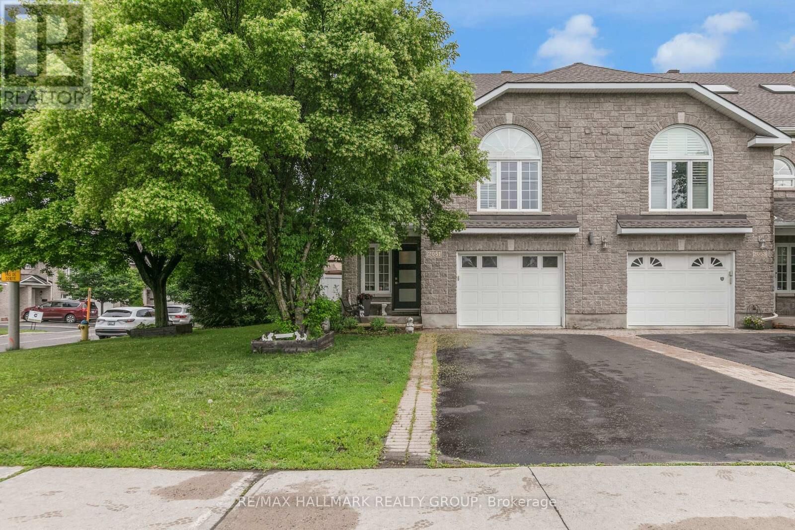 Property Photo: 2051 Frank Bender Street ON K1C 1M7
