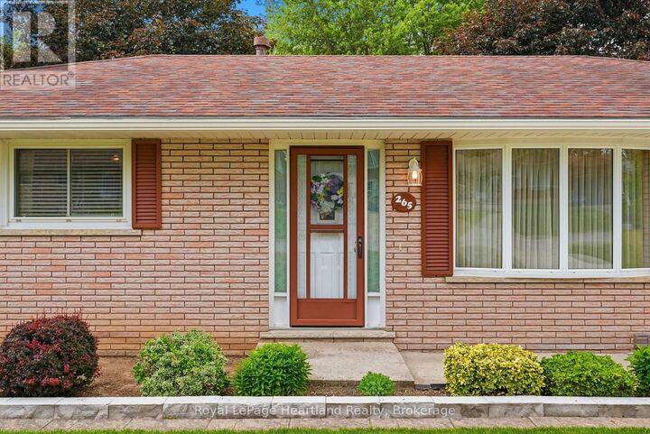 Property Photo: 265 Thomas Street ON N0G 2V0