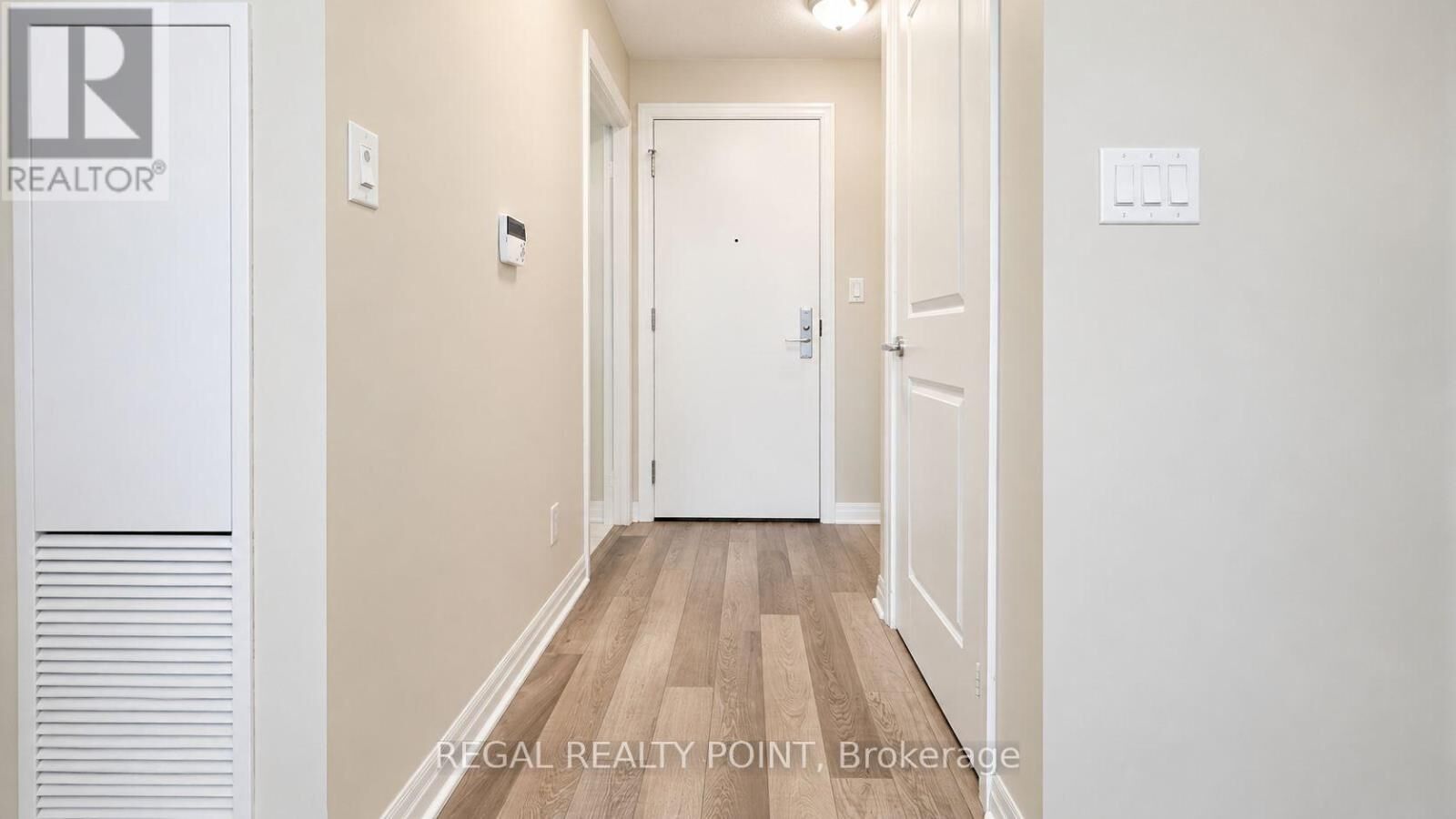 Property Photo:  2015 Sheppard Avenue East 310  ON M2J 0B3 