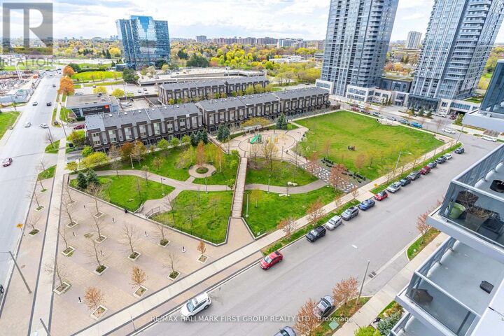 Property Photo:  125 Village Green Square 1409  ON M1S 0G3 