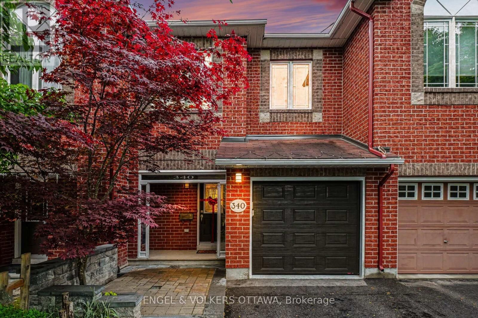 Property Photo:  340 Forestbrook Street  ON K2K 0B8 