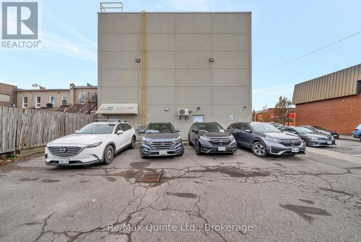 Property Photo:  19 Murphy Street  ON K8V 4S8 