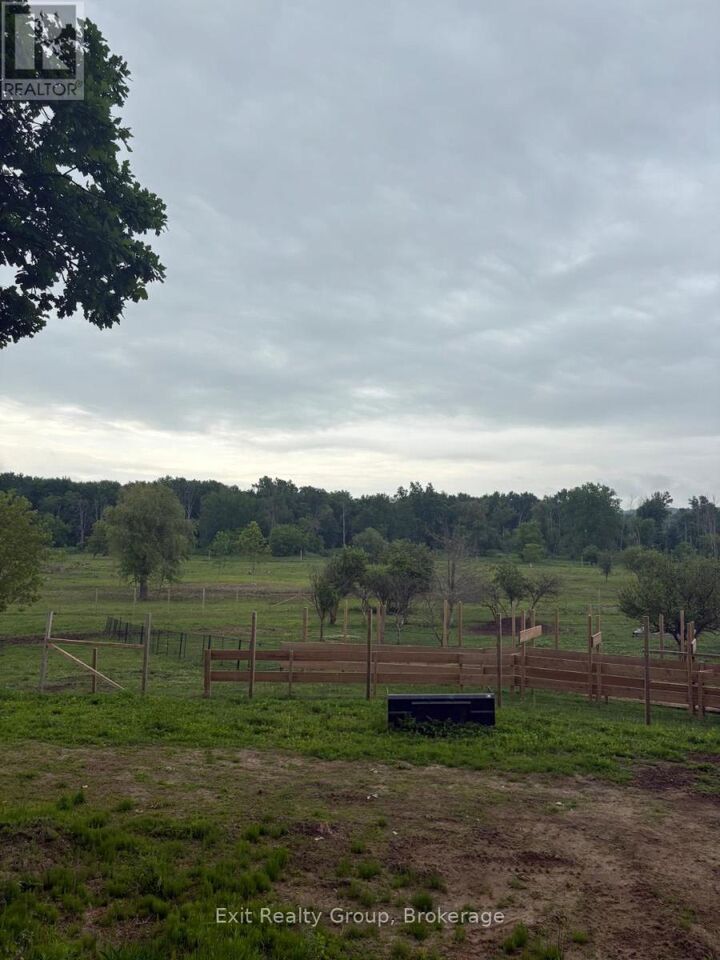 Property Photo:  00 County Rd 5  ON K0K 3M0 