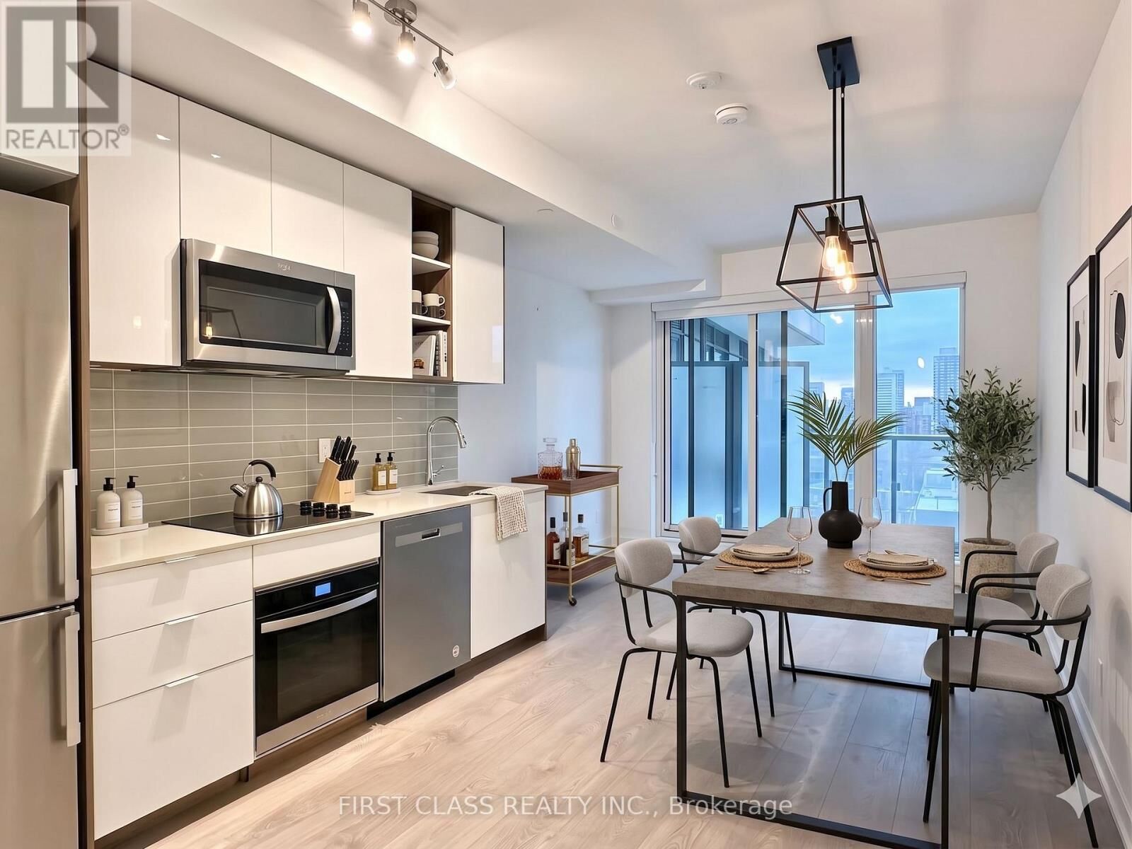 Property Photo:  543 Richmond Street West 820  ON M5V 0W9 
