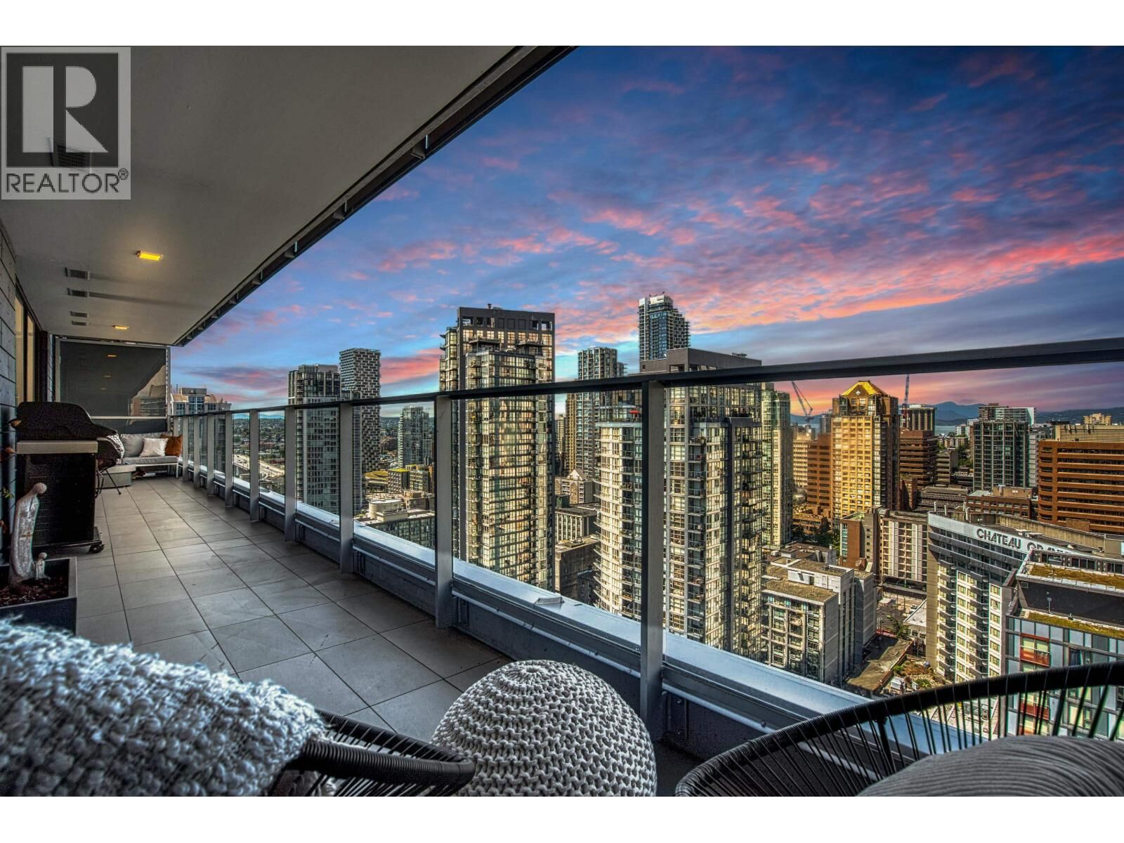Property Photo: 1111 Richards Street 2607 BC V6B 0S3