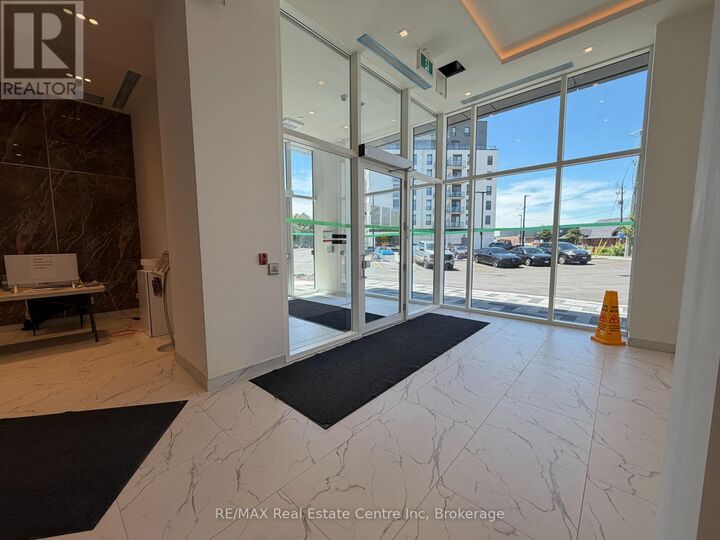 Property Photo:  33 Erie Avenue 901  ON N3S 0K7 
