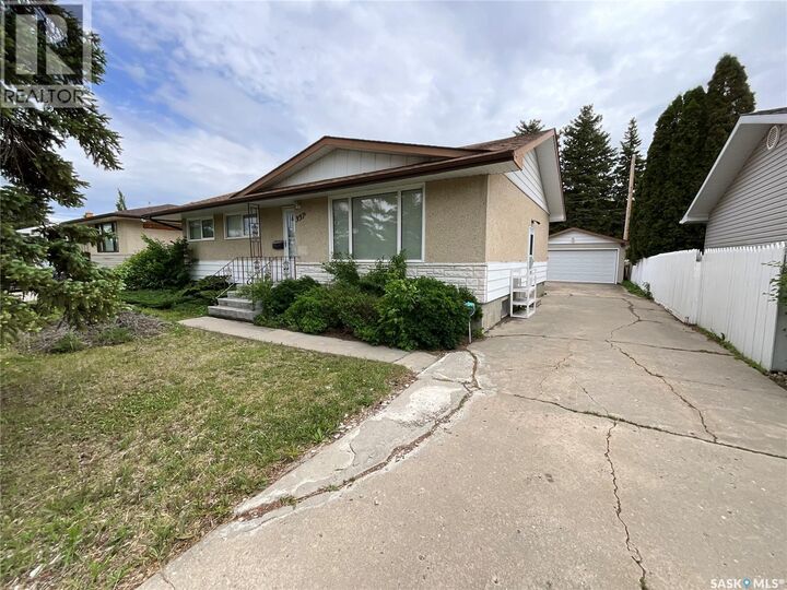 Property Photo: 337 McIntosh Street N SK S4R 5A1