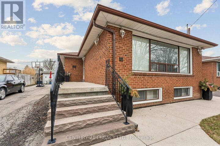 Property Photo:  34 Cumberland Drive  ON L6V 1W6 