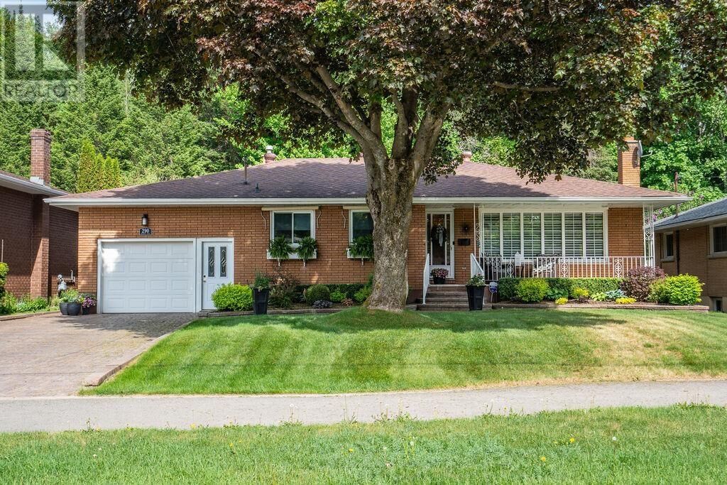 Property Photo: 290 Shannon Rd ON P6A 4K5