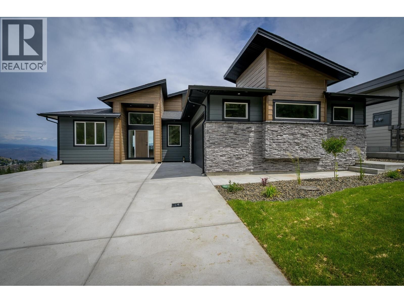 Property Photo: 2138 Linfield Drive BC V1S 0G3