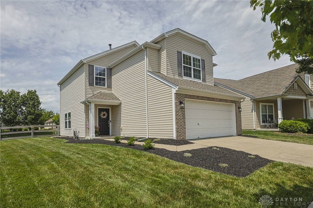 Property Photo: 289 Hennepin Drive OH 45039