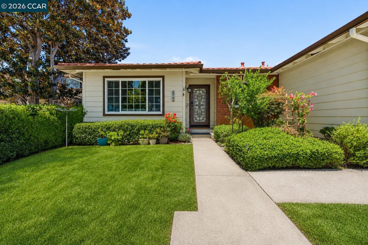 Property Photo: 613 Chardonnay Dr CA 94539